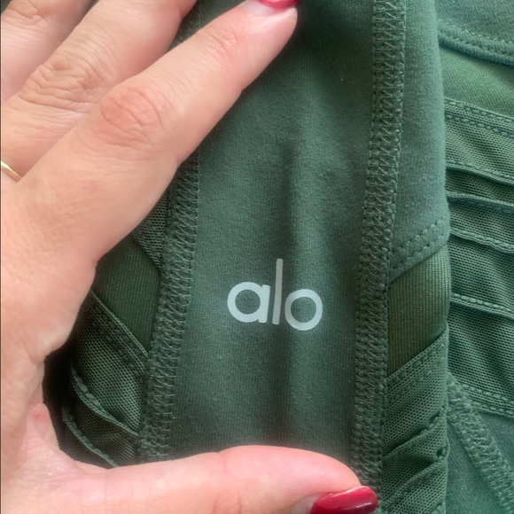 Alo Yoga Olive/Army Green Mesh leggings. Size Small. - Picture 5 of 5